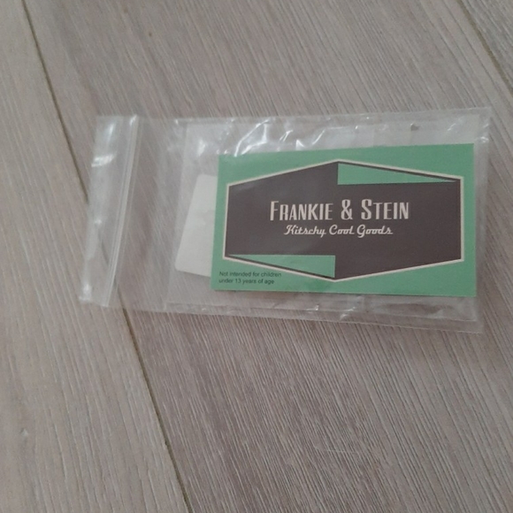 Skeleton earrings - Picture 2 of 2